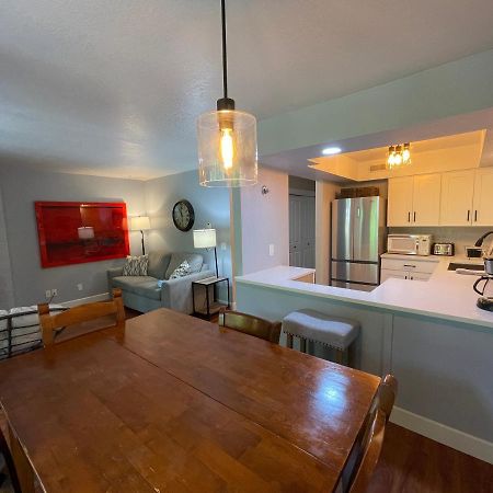 Next To Lake, Pool, 10 Acre Park, 1 Mile To Town, Best Prices Chelan Exterior photo